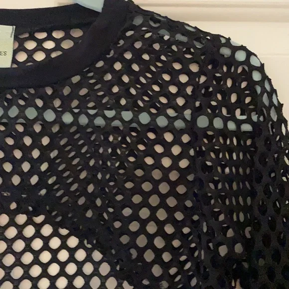 NWT crop top in a very large mesh w large sleeves, edgy, gothic, grunge - Picture 4 of 7